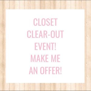 CLEARING OUT MY CLOSET!!